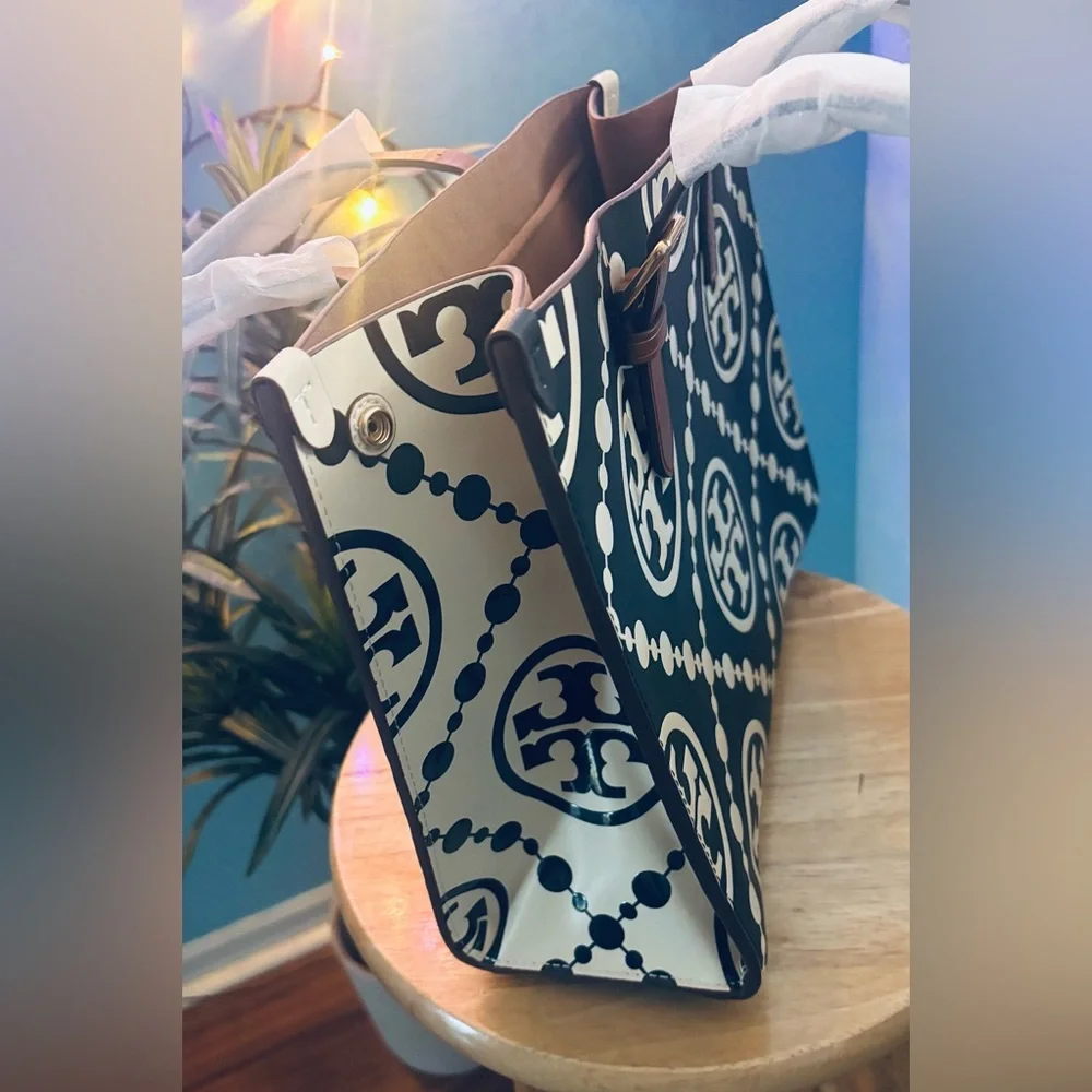 Tory Burch NWT Embossed Contrast Black and White Tote Bag - Picture 3 of 14